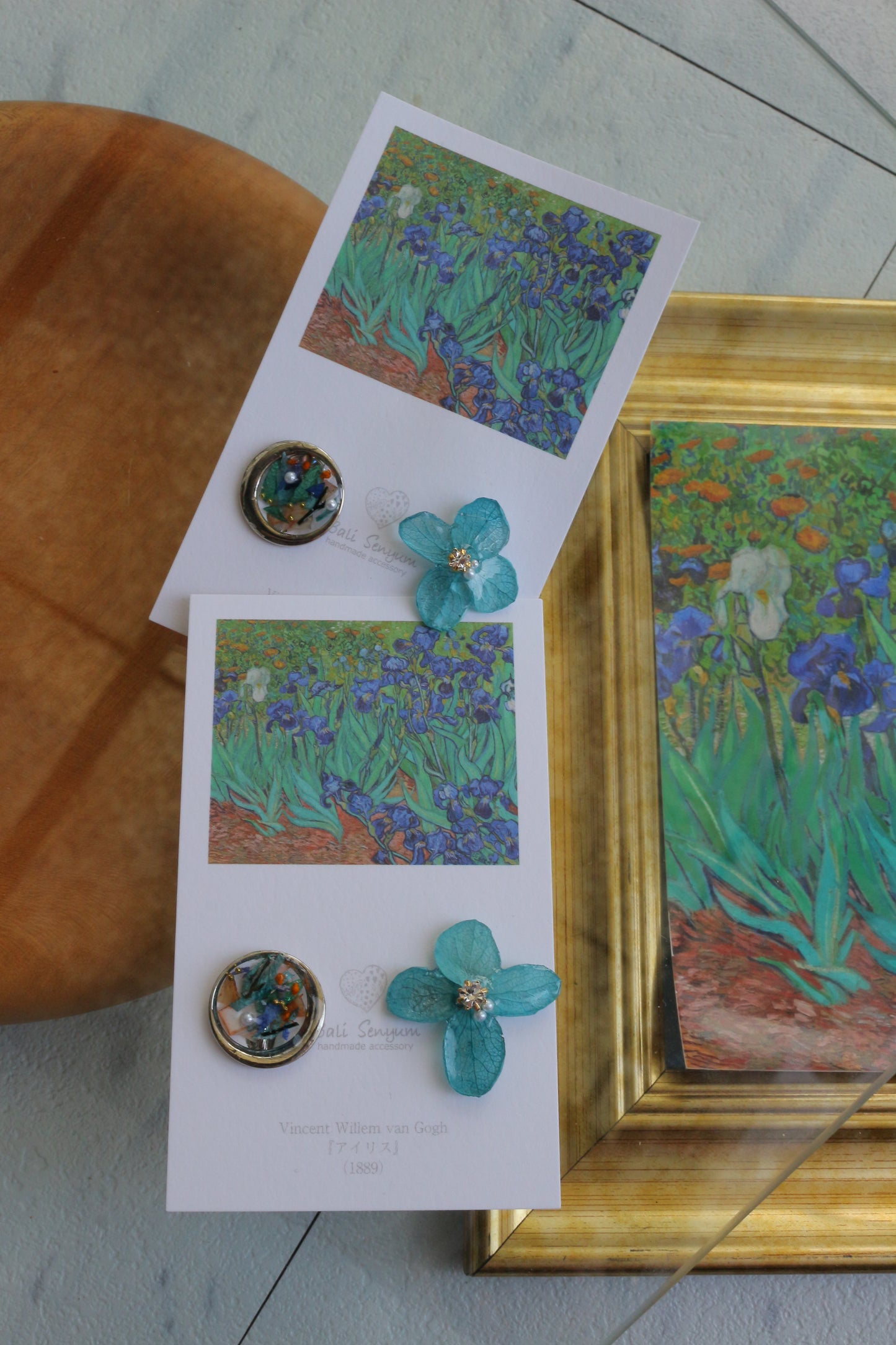 Gogh Inspired Flower and Medallion No.6 イヤリング Clip-on アイリス