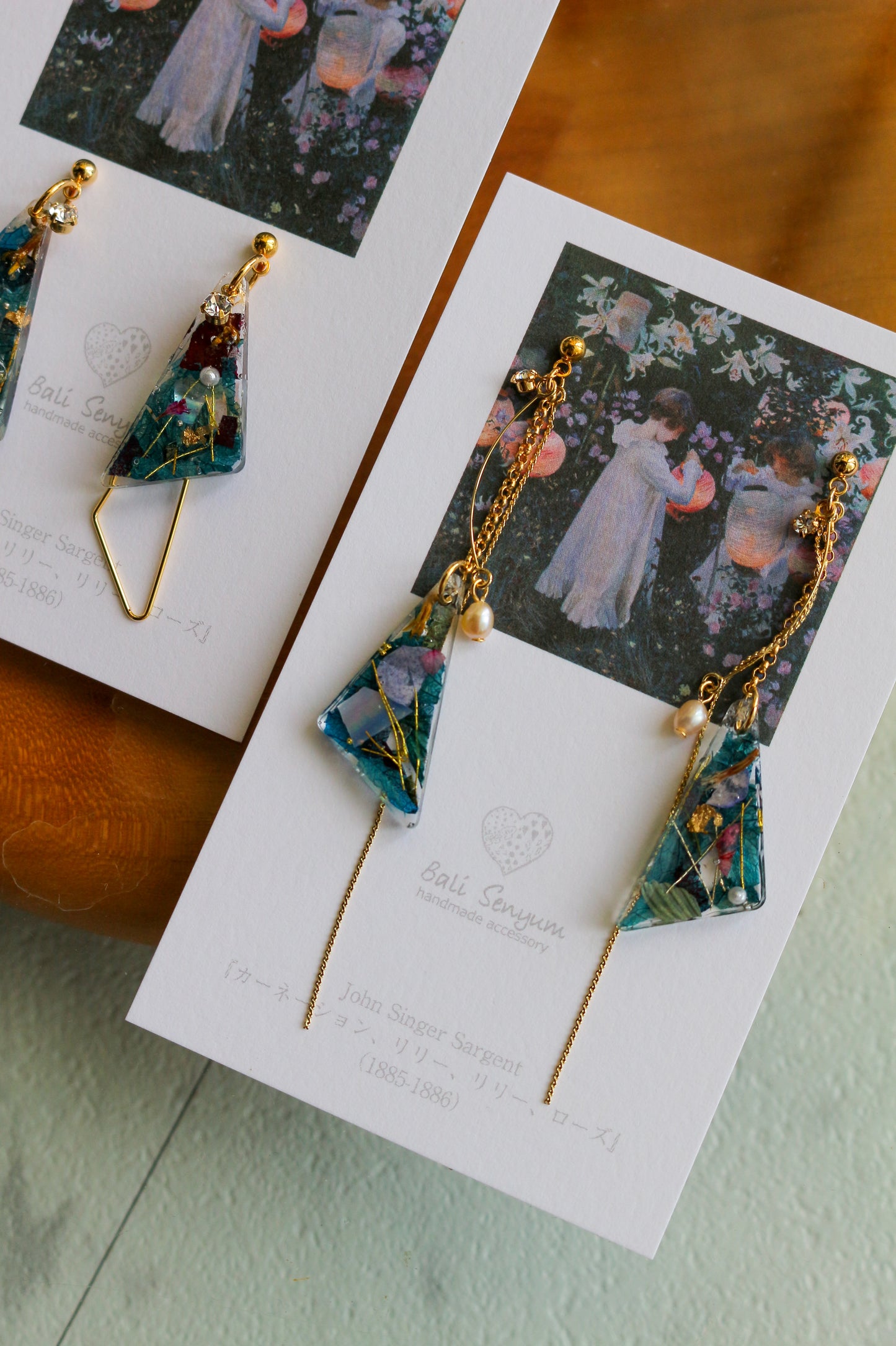 Sargent Inspired Triangular Floral Earrings-"カーネーション 、リリー、リリー、ローズ"