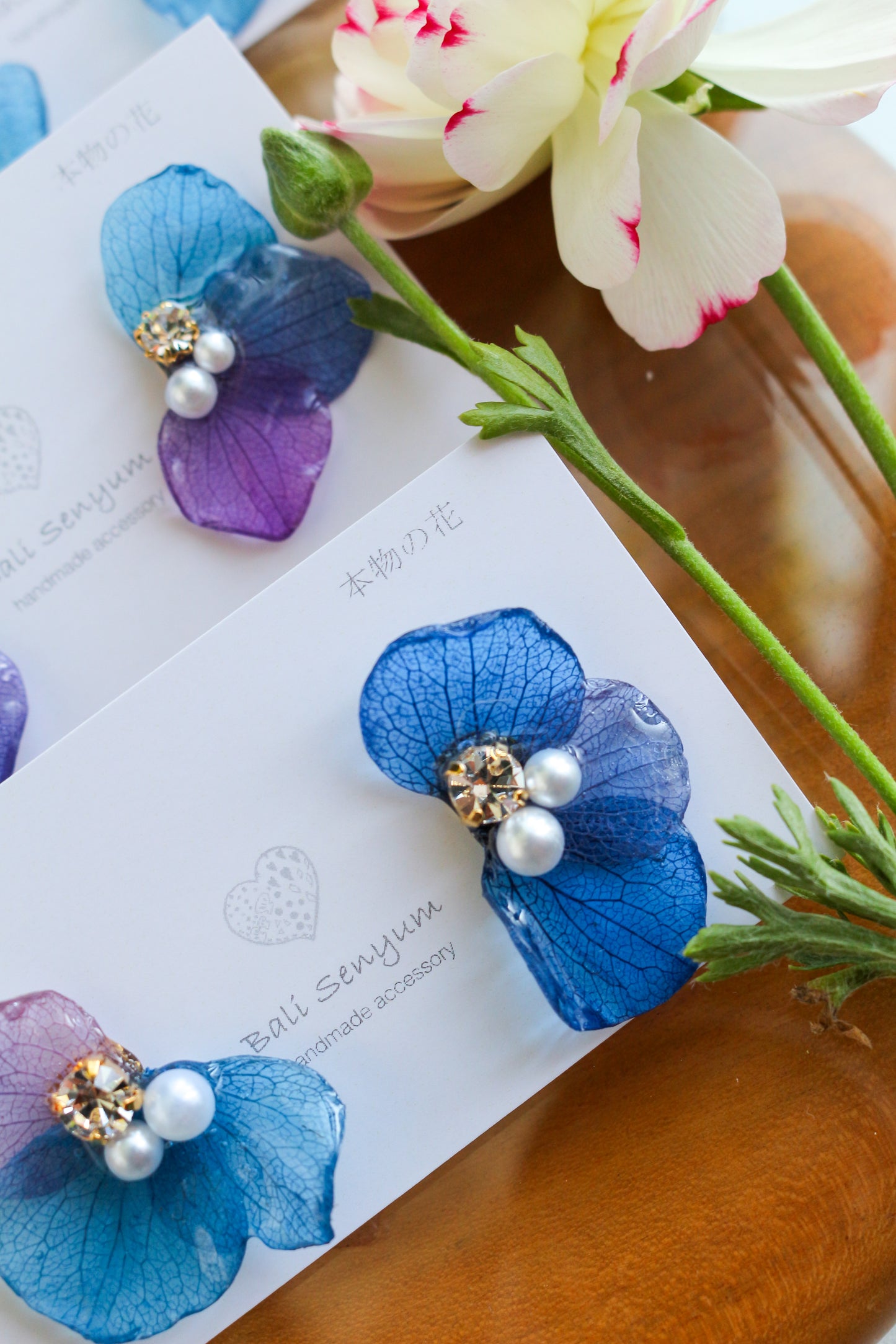 Hydrangea Wing No.106- Titanium Pierce(ピアス)