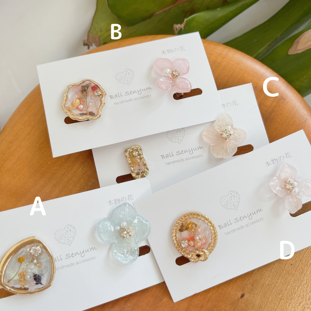 Hydrangea and Flower Medallion Clip-on (イヤリング）- Time Limited – Balisenyum
