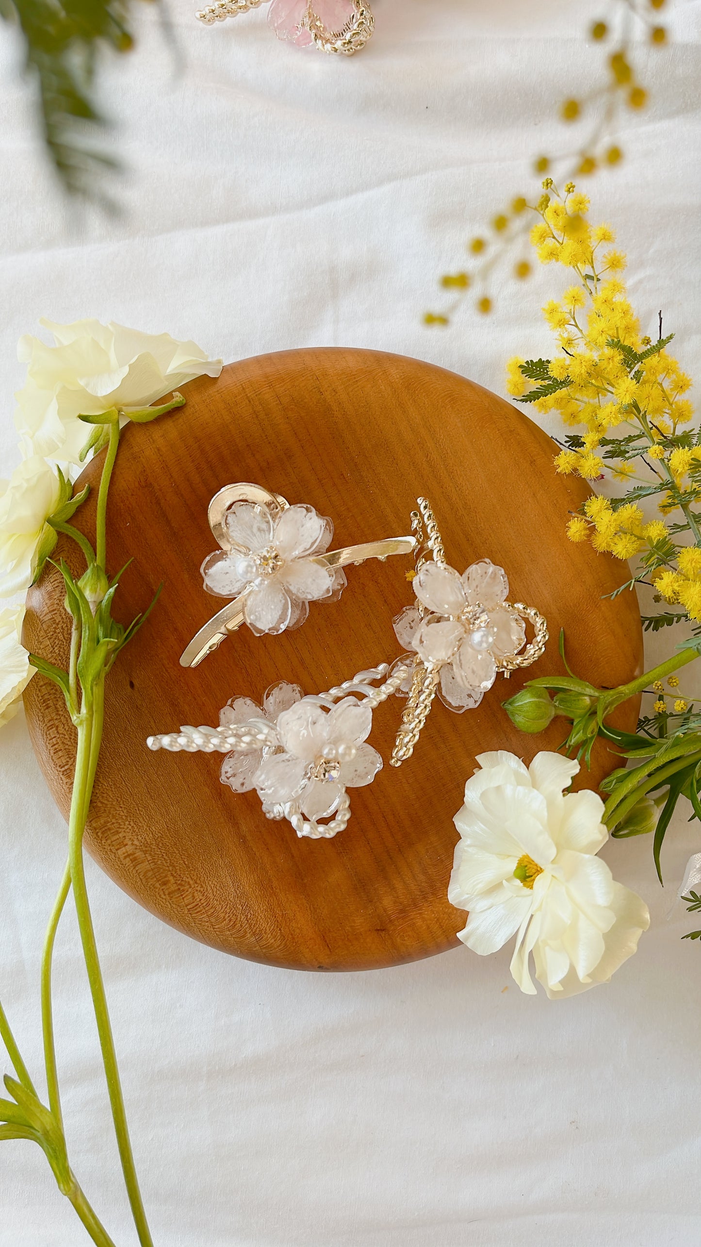 Someiyoshino Sakura Hair Clip - White #S010