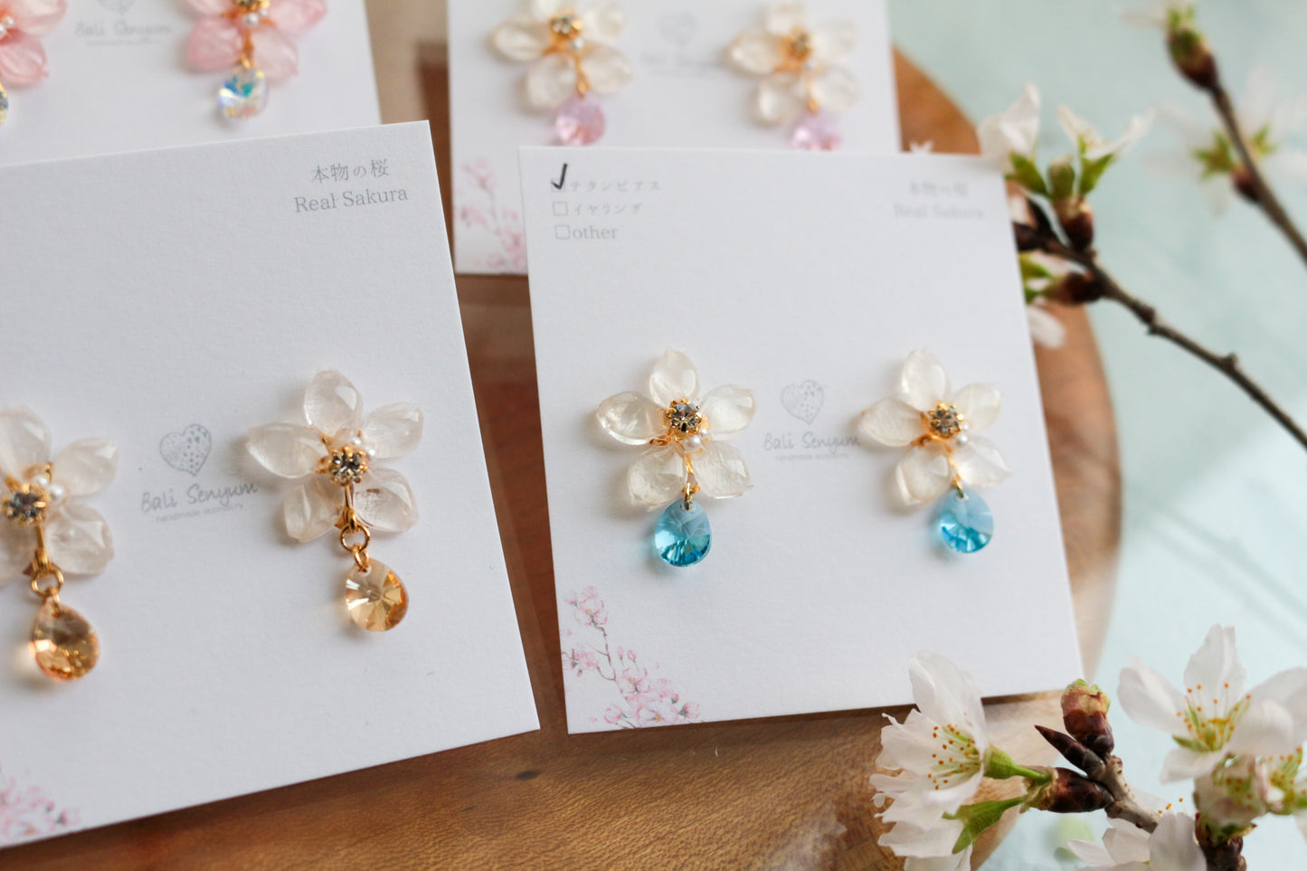 Someiyoshino Sakura Earrings with Sparkling Gem #051