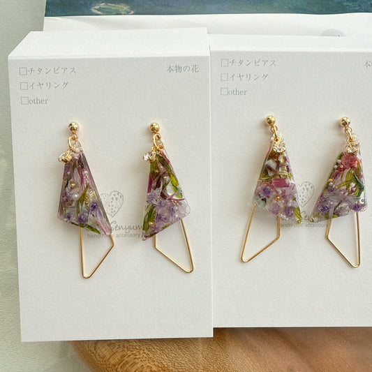 Claude Monet Garden in Giverny Inspired Triangular Floral Earrings -  ジヴェルニーの庭　No.4