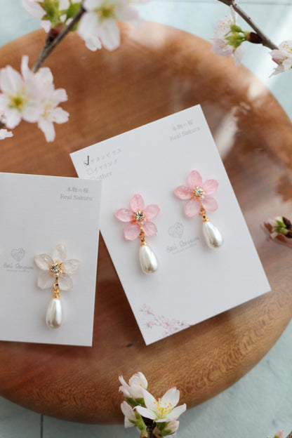 Small Someiyoshino Sakura Earrings with Drop Pearl
