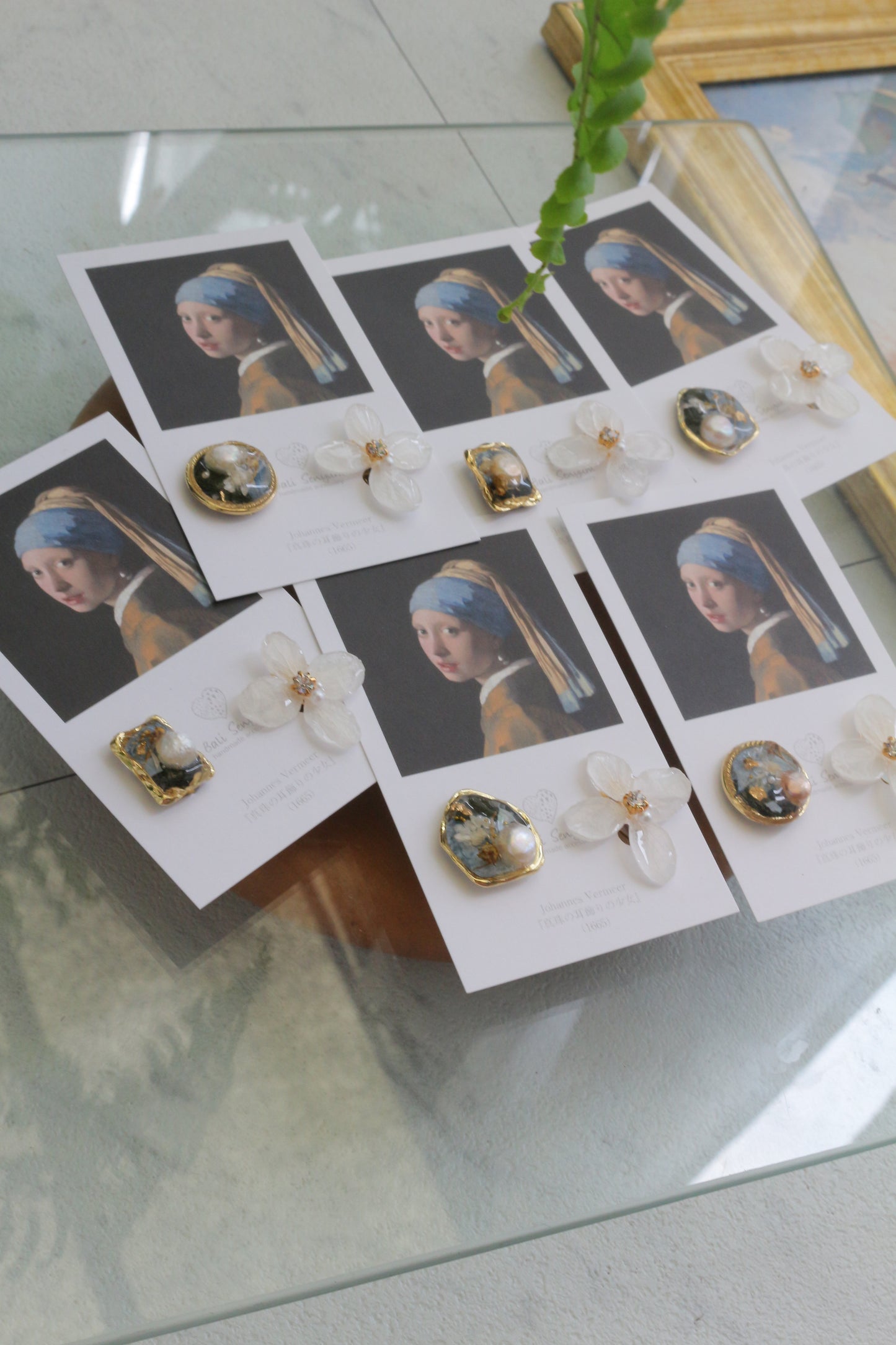 Vermeer's Inspired Flower and Medallion No.5 イヤリング Clip-on 真珠の耳飾りの少女