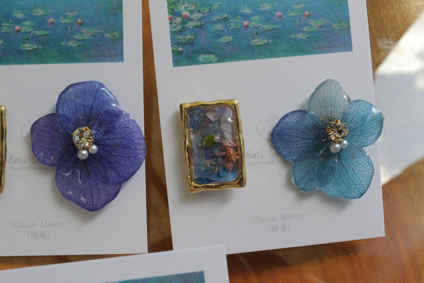 Monet's Water Lilies Inspired Flower and Medallion No.36 イヤリング Clip-on 睡蓮