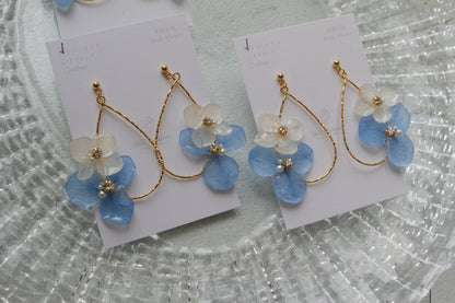 Teardrop Hoop Earrings with Hydrangeas No.22 ピアスorイヤリング