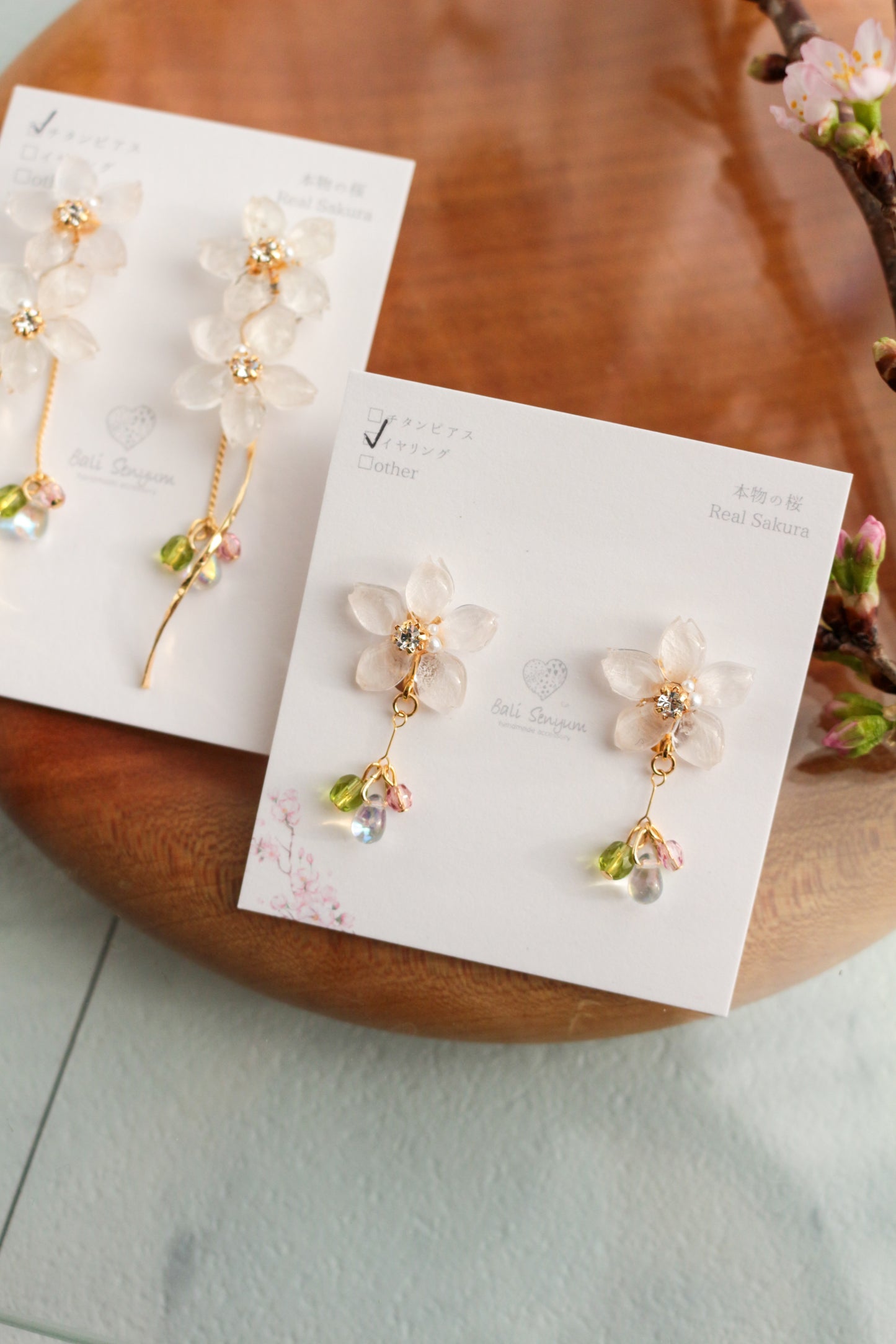 Real "Someiyoshino" Sakura Earring Kumamoto Homage- 緑桜の御衣黄   モチーフ