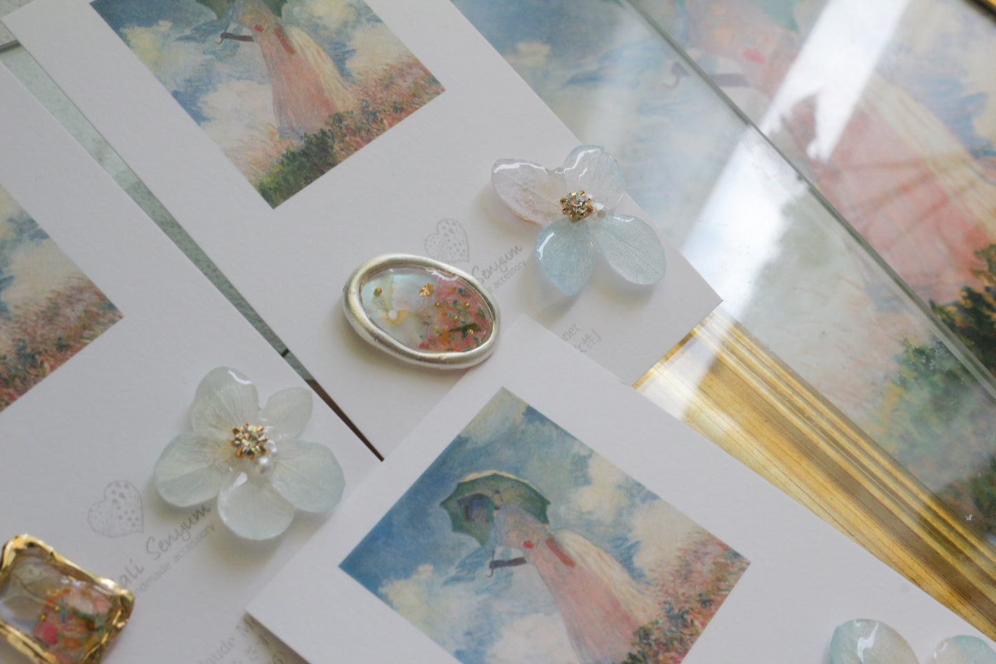 Monet Inspired Flower Earrings No.17 ピアスTitanium Pierce 日傘をさす女性