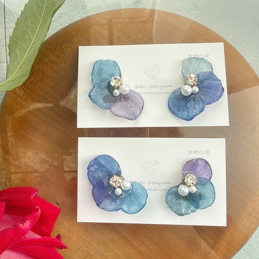 Gradation Hydrangea Wing No.114 - Clip-on(イヤリング）
