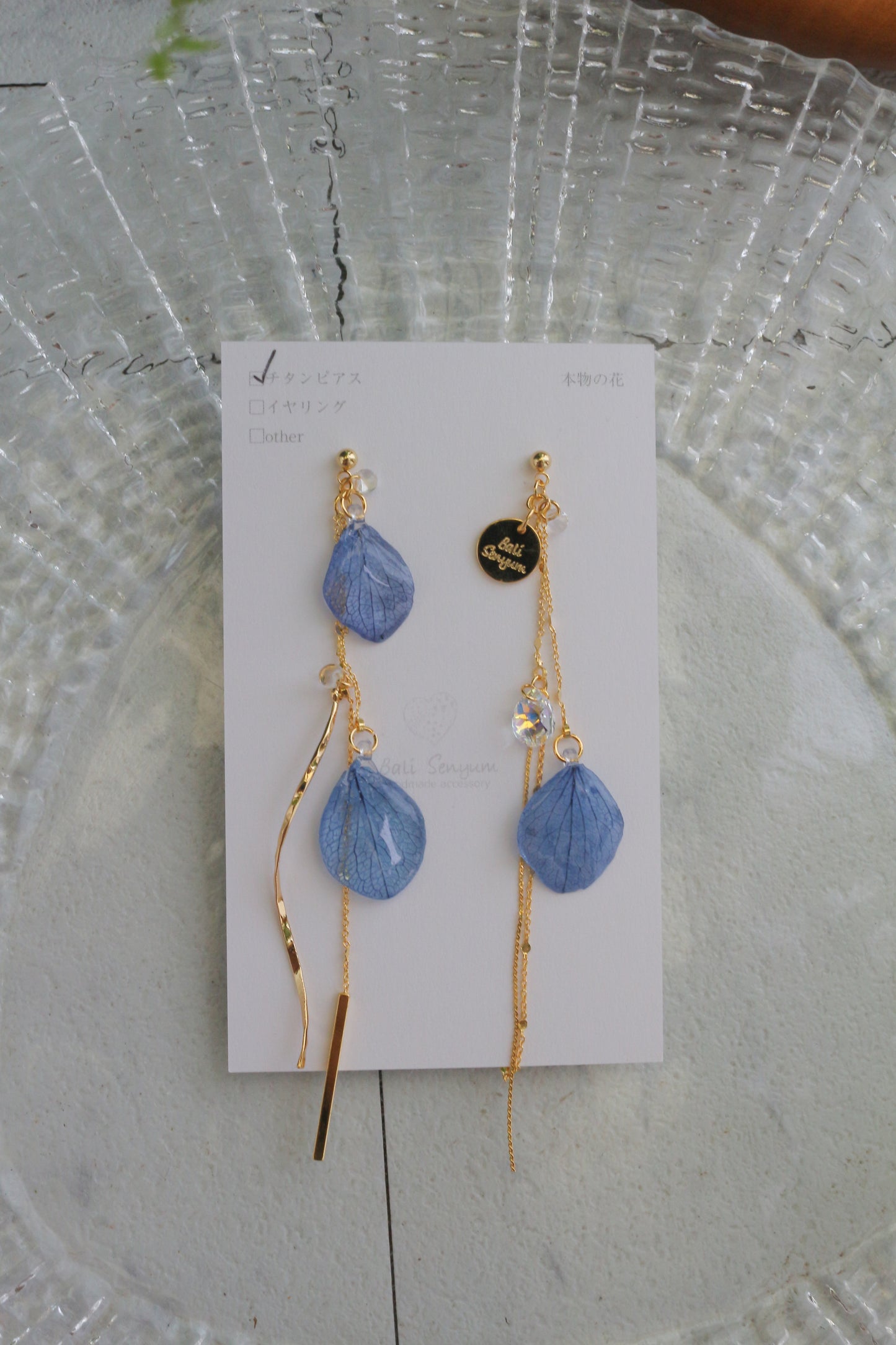 Flowing Hydrangea Earrings No.1 ピアスorイヤリング