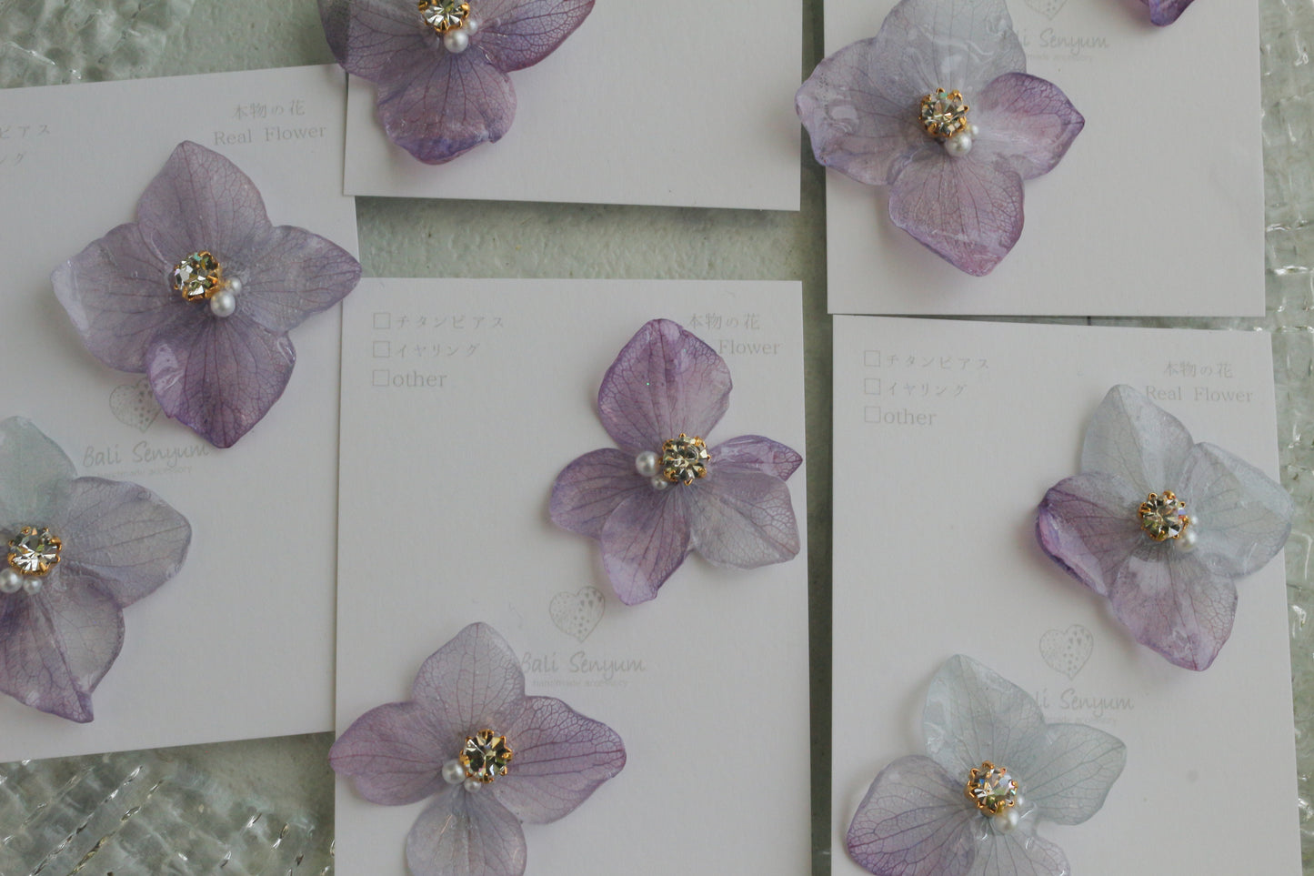 Hydrangea Petal  No.64 パーツ選べます。Clip-on or Titanium Pierce