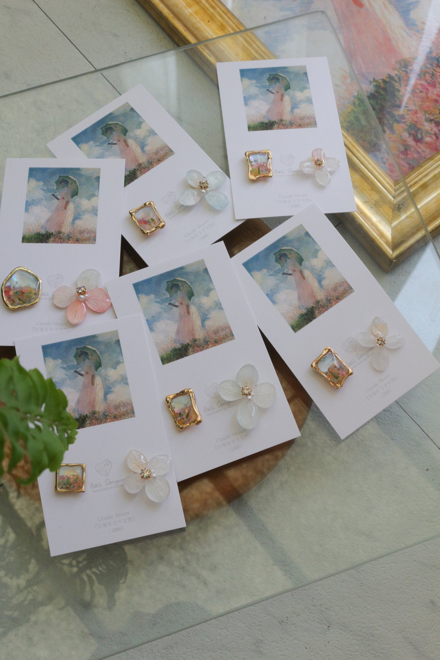 Monet Inspired Flower Earrings No.19 ピアスTitanium Pierce 日傘をさす女性
