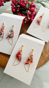 Triangular Floral Earrings With Seasonal Hydrangea No.29