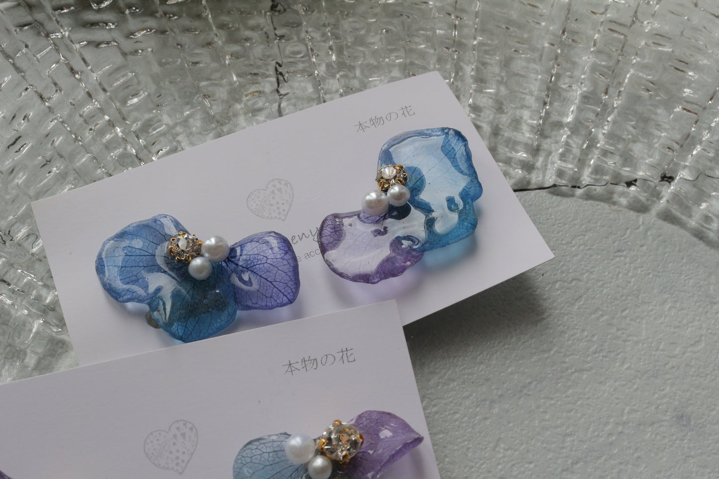 Gradation Hydrangea Wing No.144- Clip-on(イヤリング）
