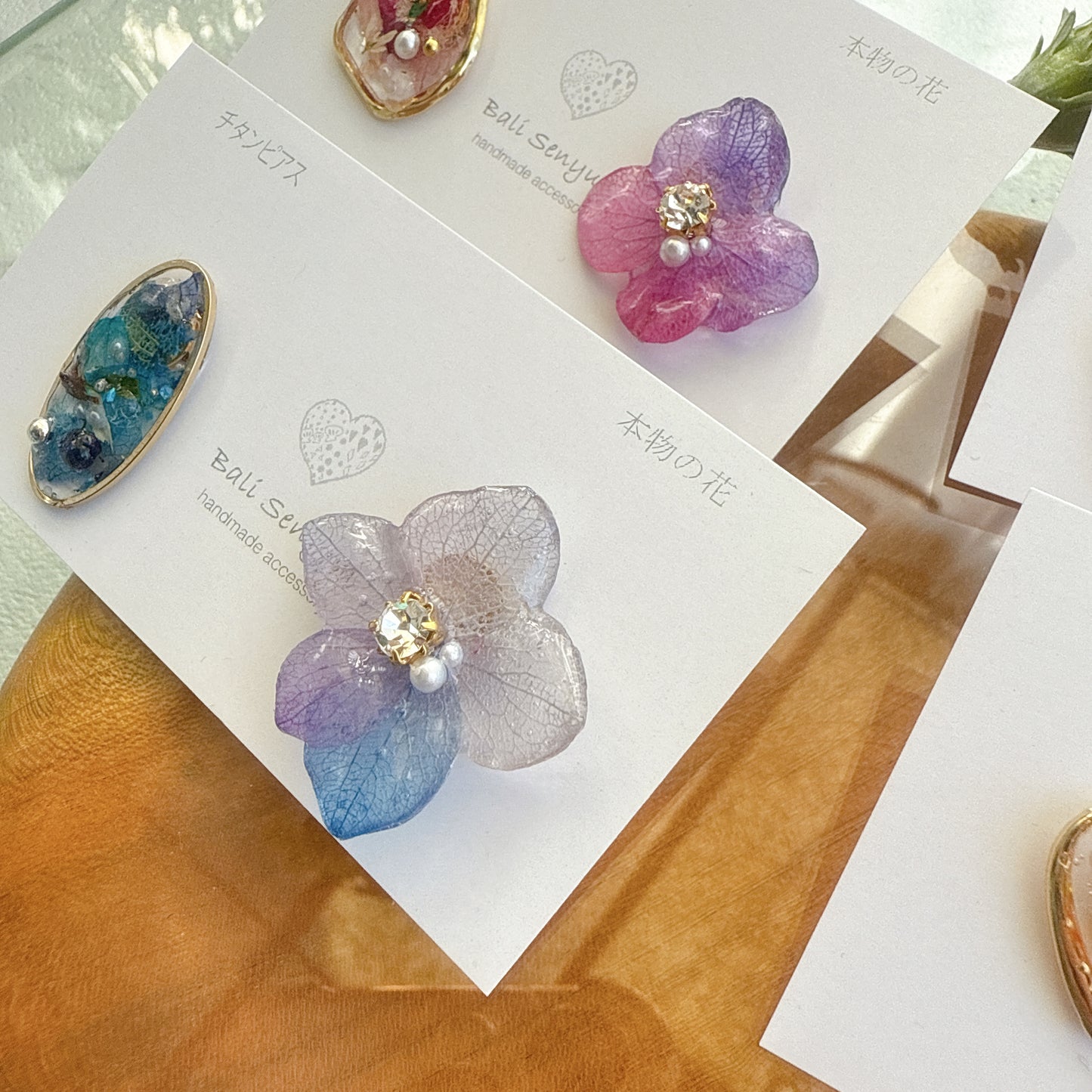 Hydrangea and Flower Medallion チタンピアス Titanium Pierce Earring No.16