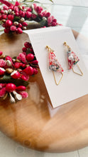 Triangular Floral Earrings With Seasonal Hydrangea No.29