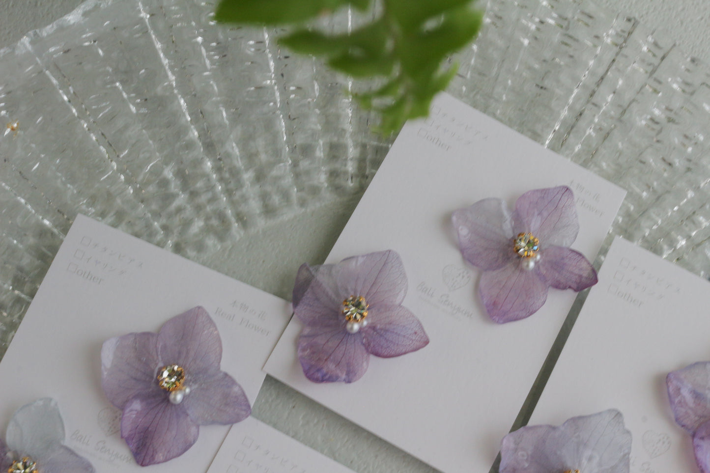 Hydrangea Petal  No.64 パーツ選べます。Clip-on or Titanium Pierce