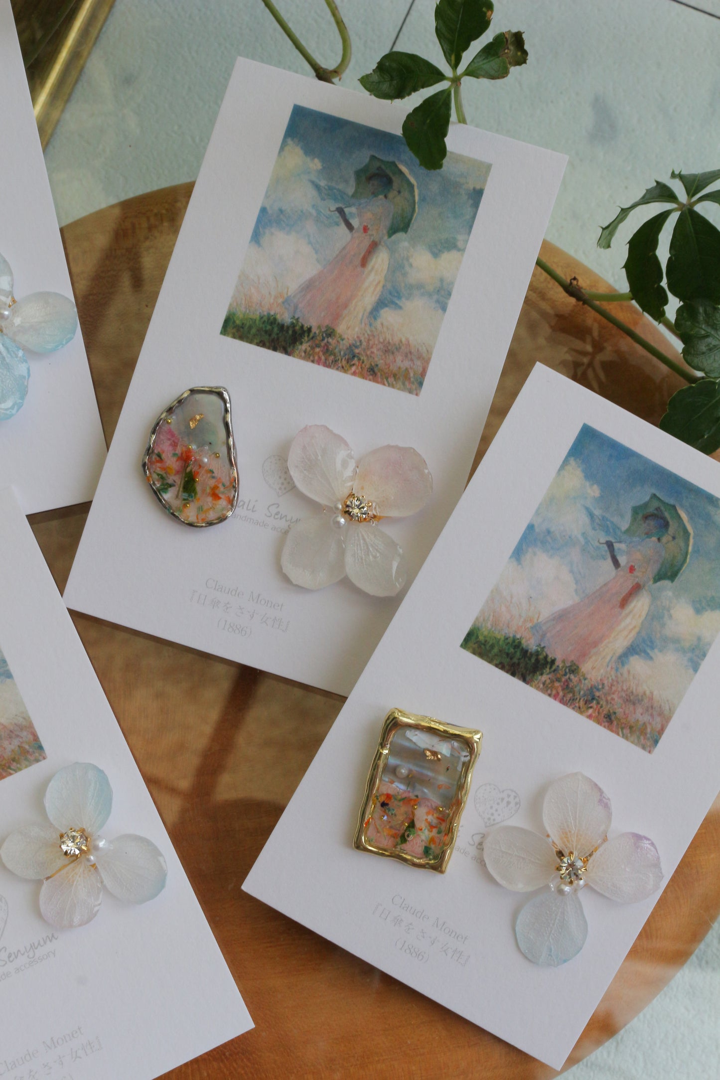Monet Inspired Flower Earrings No.16 ピアスTitanium Pierce 日傘をさす女性