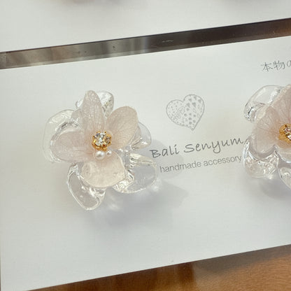 Clear Petals & Flower No.14パーツ選べます。Clip-on or Titanium Pierce