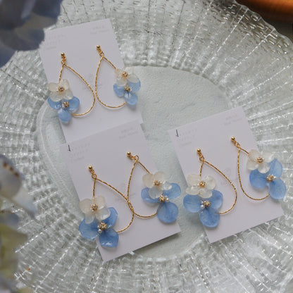 Teardrop Hoop Earrings with Hydrangeas No.22 ピアスorイヤリング