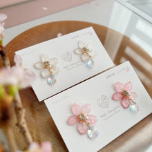 Someiyoshino Sakura Earrings with Sparkling Gem - Medium size