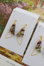 Claude Monet Garden in Giverny Inspired Triangular Floral Earrings -  ジヴェルニーの庭