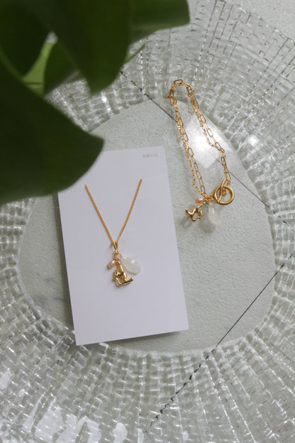 Cat & Hydrangea Necklace No.1