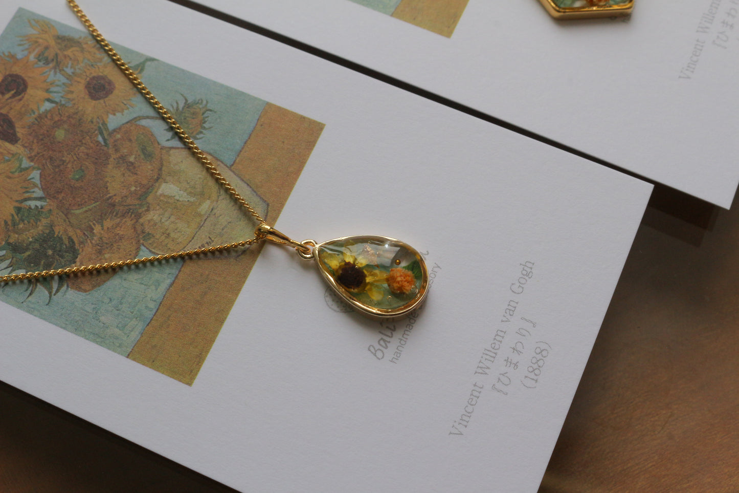 Gogh's Irises Inspired Necklace - ひまわり