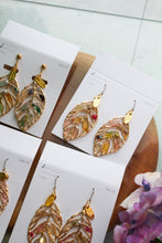 Leaf Earrings With Seasonal Flower Petals No.25