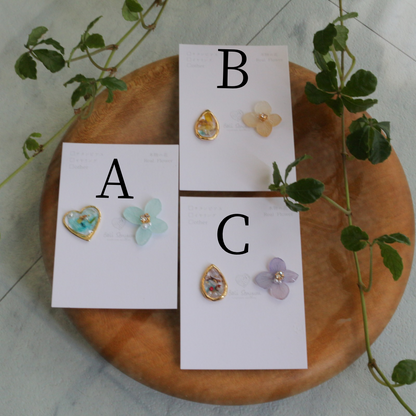 Hydrangea and Flower Medallion No.2 パーツ選べます。Clip-on or Titanium Pierce