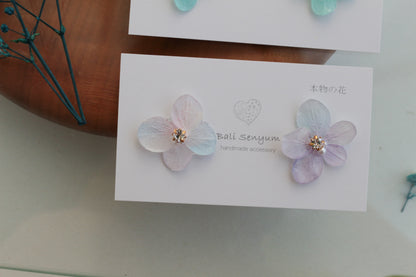 Hydrangea Petal  No.62 パーツ選べます。Clip-on or Titanium Pierce