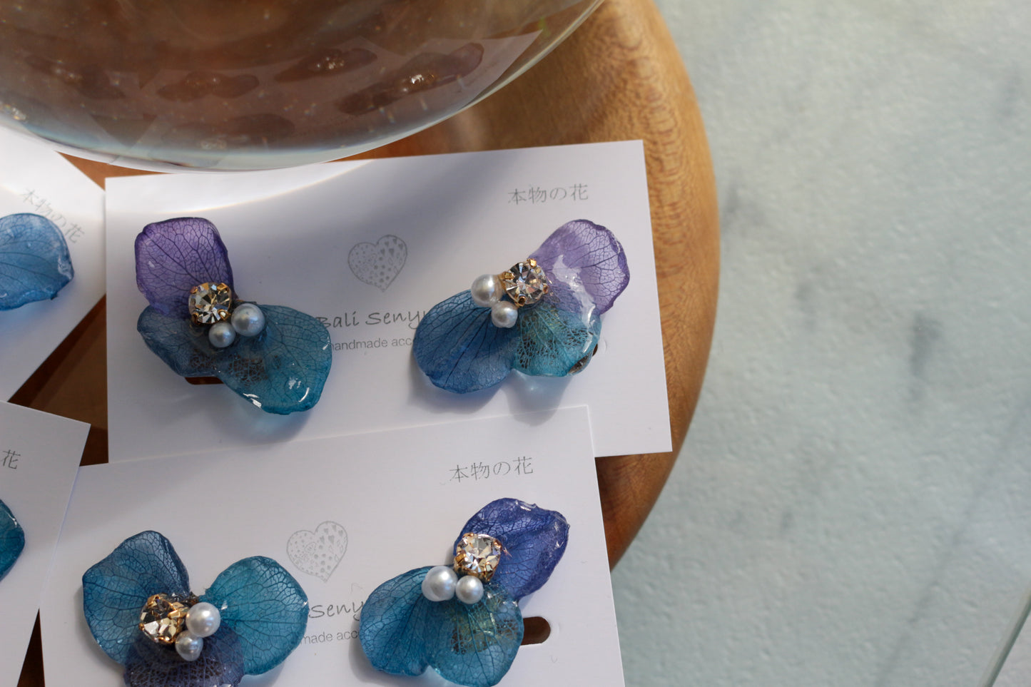 Gradation Hydrangea Wing No.142- Clip-on(イヤリング）