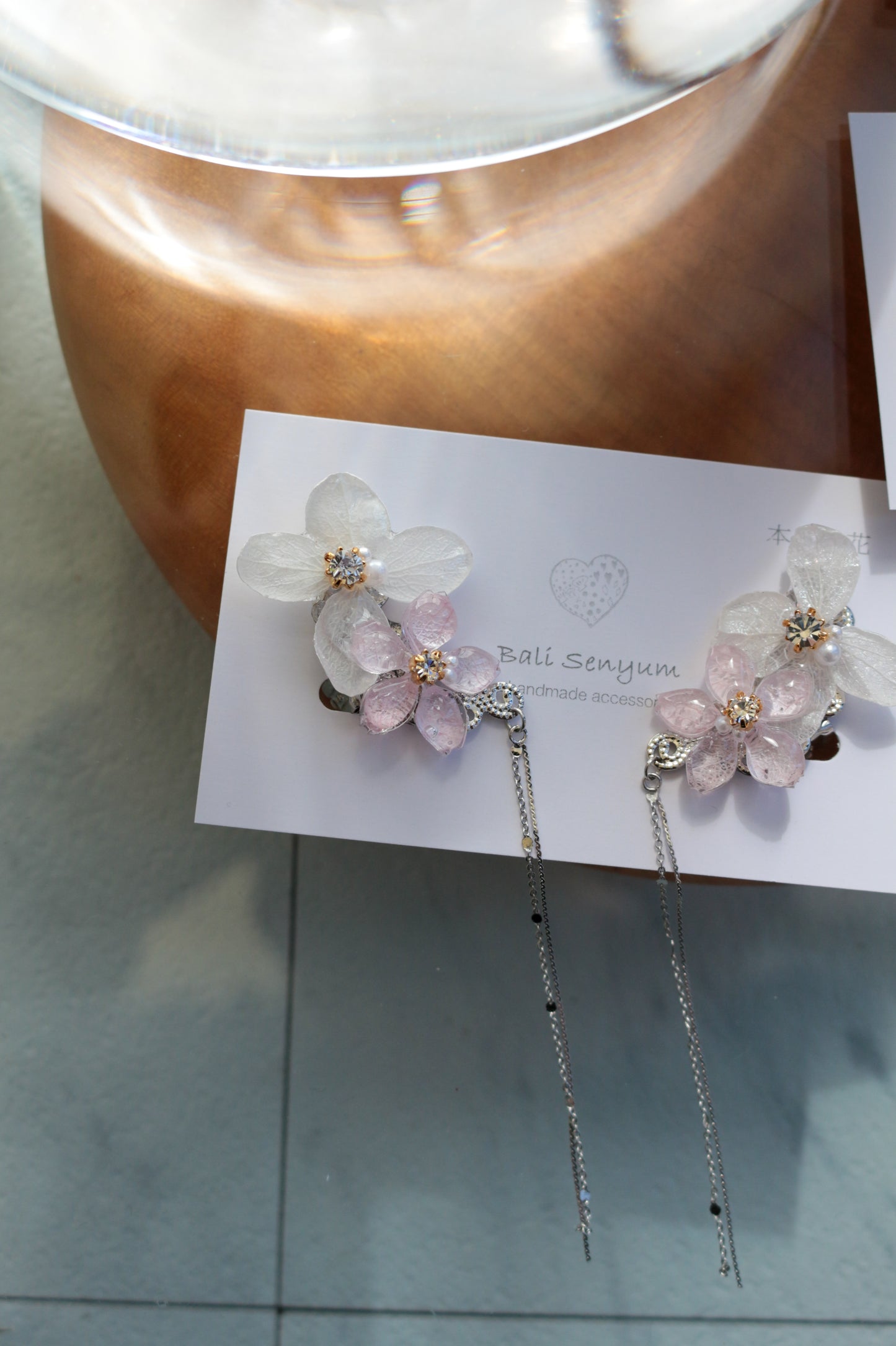 Hydrangea Flying Butterfly  No.48 - Clip-on(イヤリング）