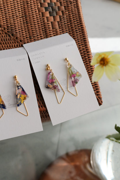 Triangular Floral Earrings - KIMONO Art Jewelry ピアス or イヤリング