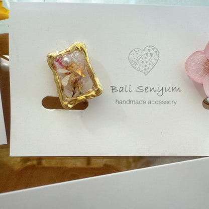 Hydrangea and Flower Medallion イヤリング　Clip-on No.15