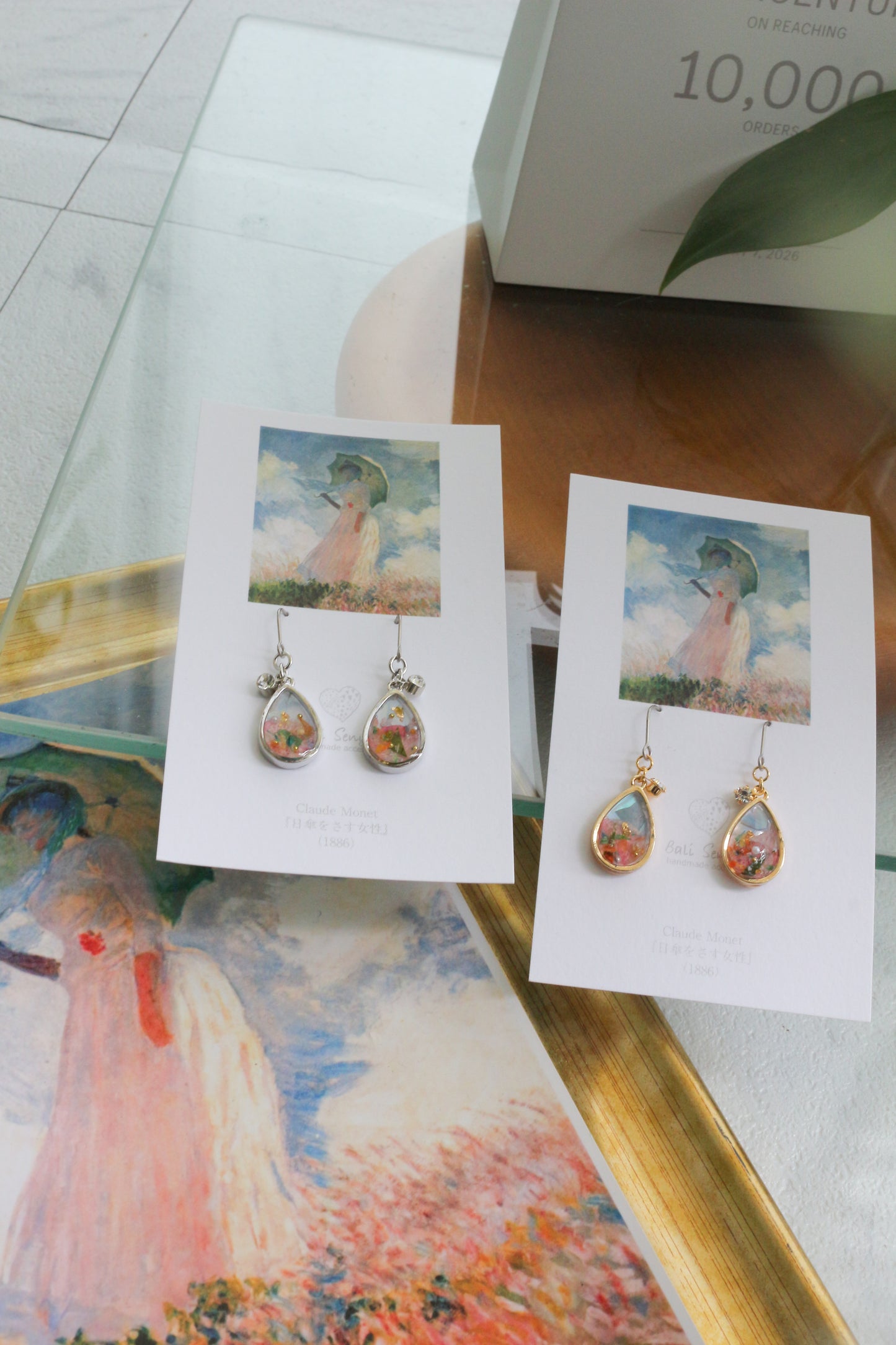Claude Monet Inspired Dangling -No.1 散歩　日傘をさす女性