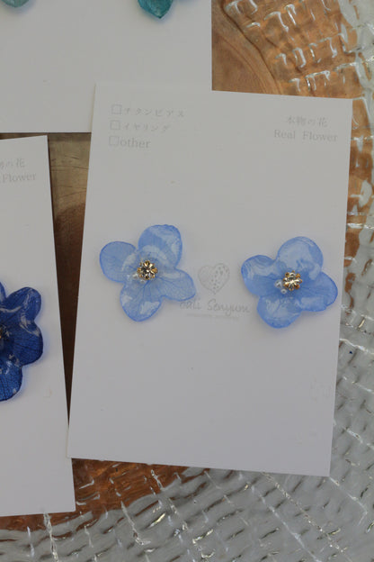 Hydrangea Petal  No.65 パーツ選べます。Clip-on or Titanium Pierce