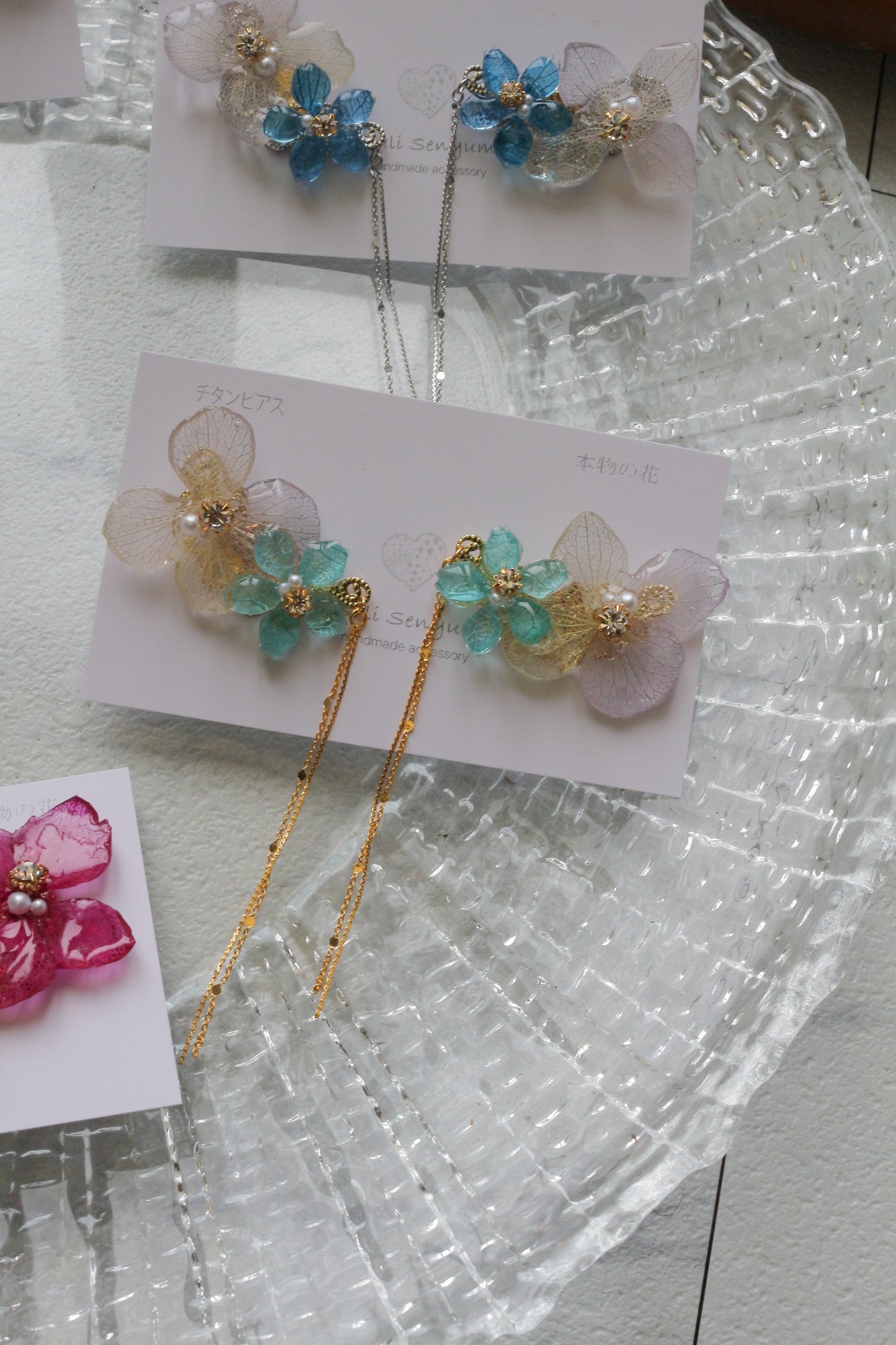 Hydrangea Flying Butterfly Earrings No.56 - Titanium Pierce(ピアス）