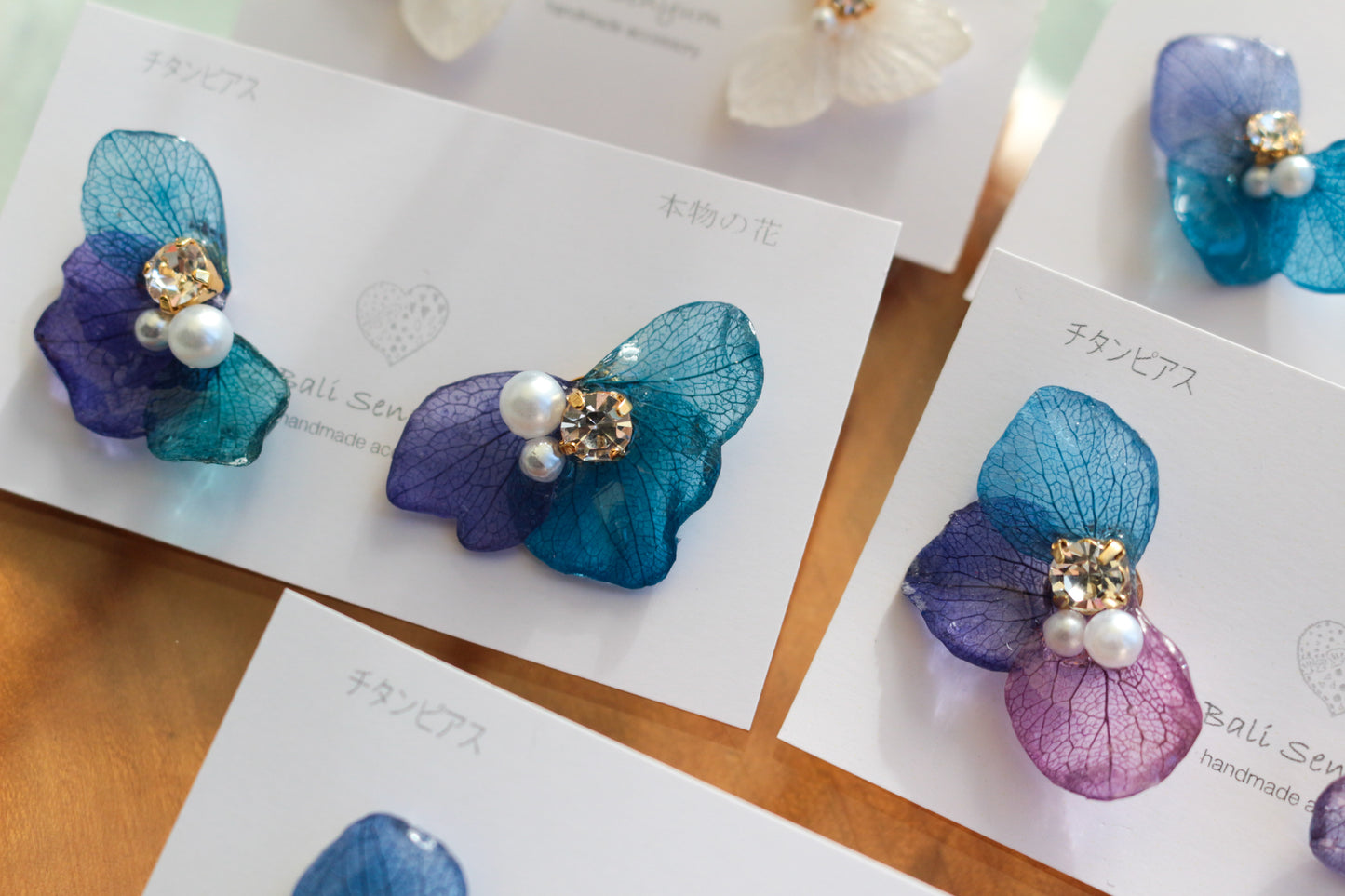 Hydrangea Wing No.141- Titanium Pierce(ピアス）