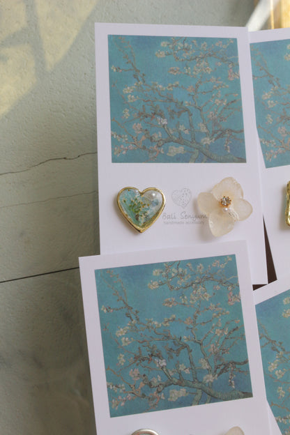 Gogh Inspired Flower and Medallion No.2 イヤリング Clip-on アーモンドの花