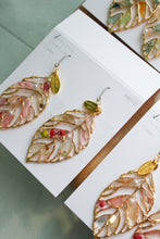 Leaf Earrings With Seasonal Flower Petals No.25