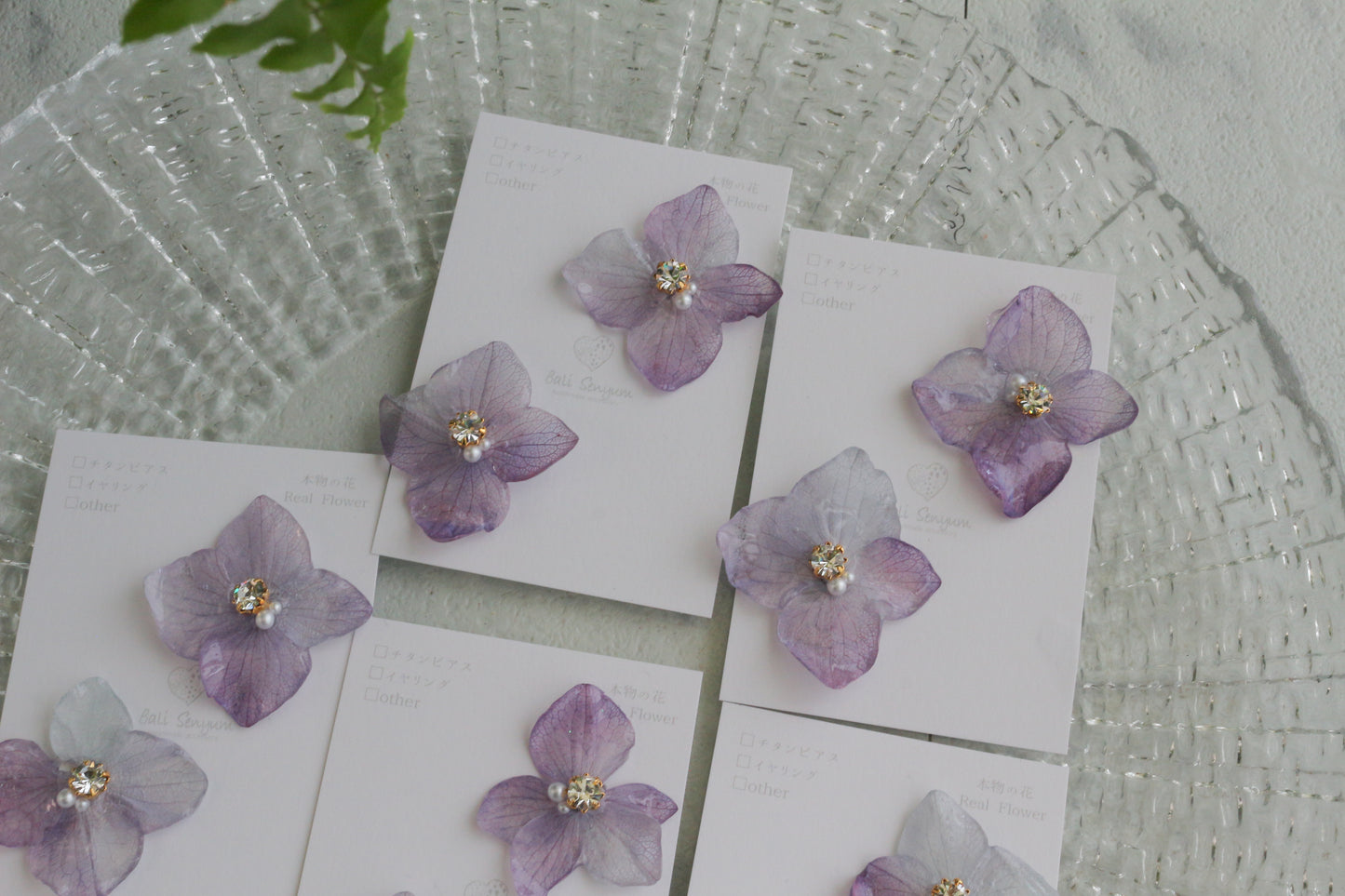 Hydrangea Petal  No.64 パーツ選べます。Clip-on or Titanium Pierce