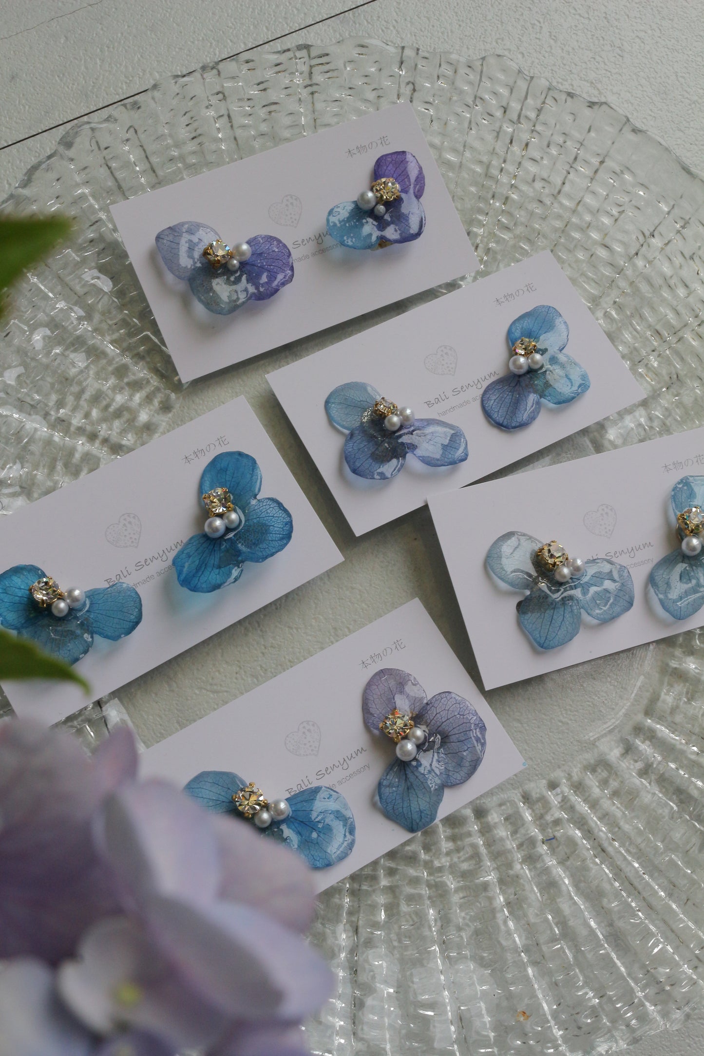 Gradation Hydrangea Wing No.146- Clip-on(イヤリング）