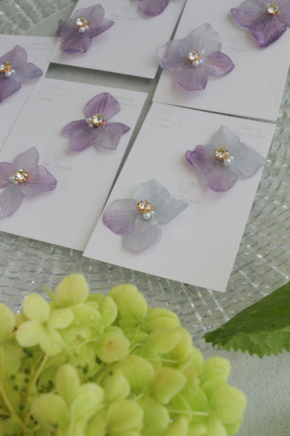 Hydrangea Petal  No.64 パーツ選べます。Clip-on or Titanium Pierce