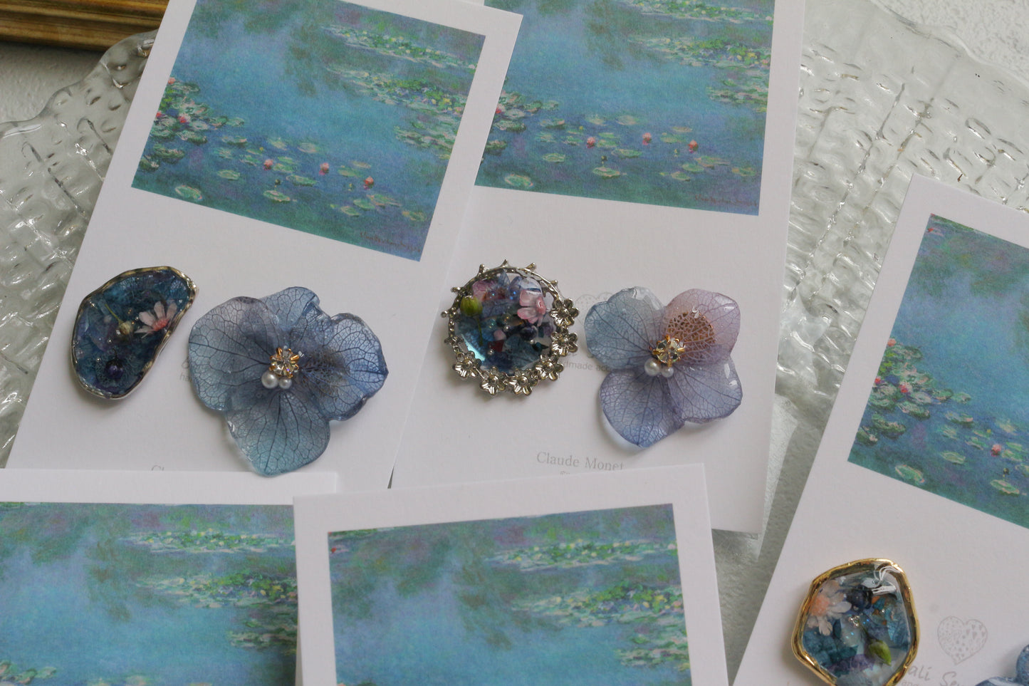 Monet Inspired Flower and Medallion No.31 ピアスTitanium Pierce 睡蓮