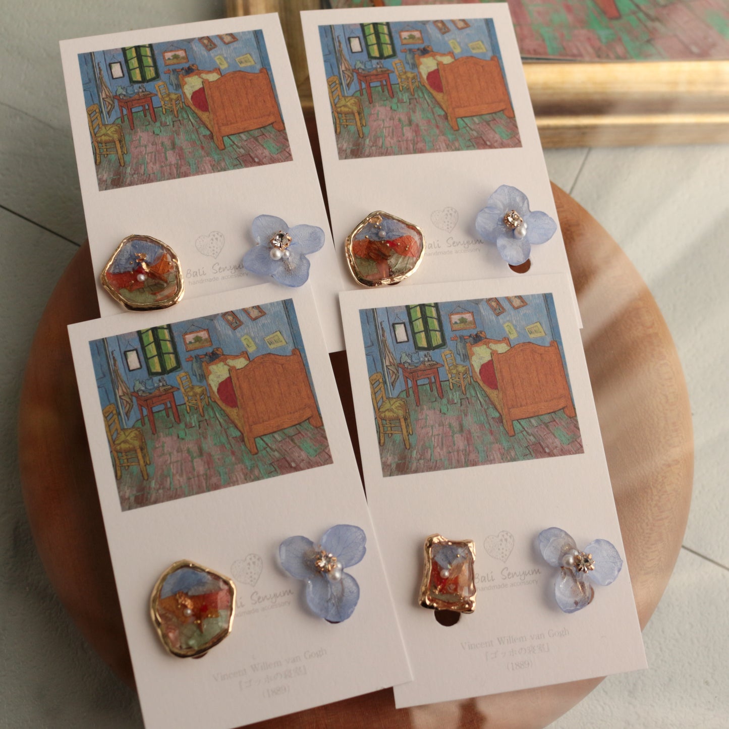 Gogh Inspired Flower and Medallion No.4イヤリング Clip-on ゴッホの寝室