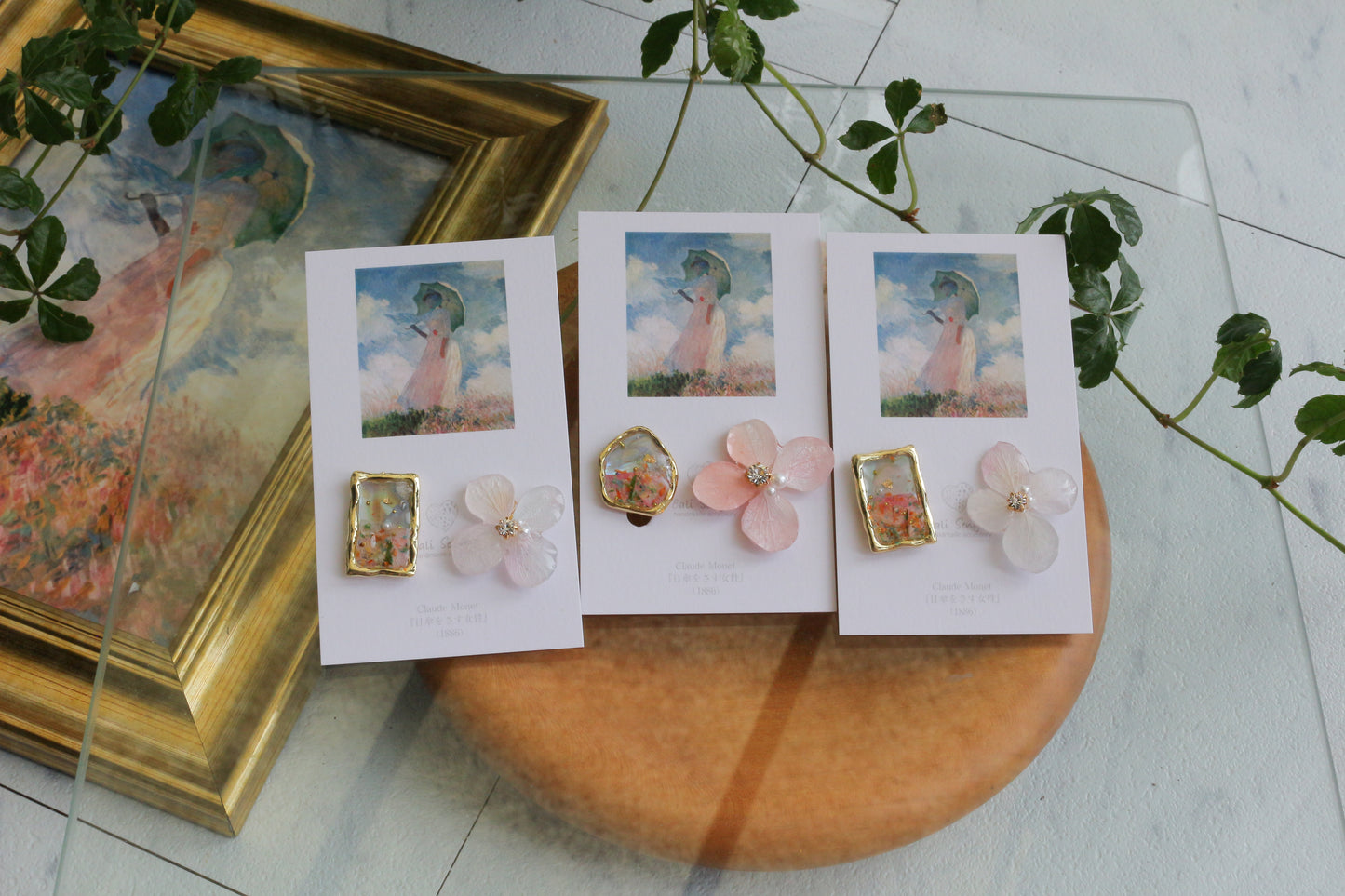 Monet Inspired Flower Earrings No.15 イヤリングClip-on 日傘をさす女性