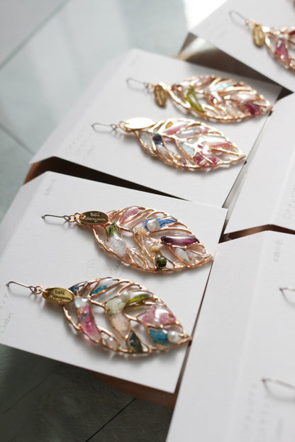 Leaf Earrings With Seasonal Flower Petals No.61 ピアスorイヤリング