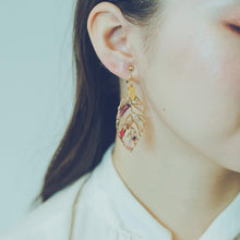 Leaf Earrings With Seasonal Flower Petals No.38